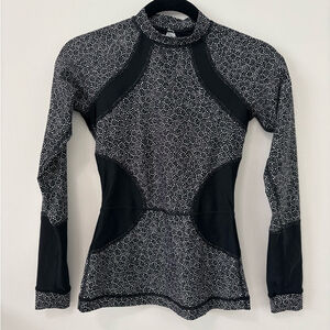 Lululemon | Suns Out Rash Guard UPF 50+ | Sz 0/2 | Freckle Flower Blk/Wht | EUC